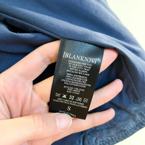 Blank NYC Navy 100% Leather Bohemian Preppy Slim Classic Short Moto Jacket Small - Picture 7 of 8